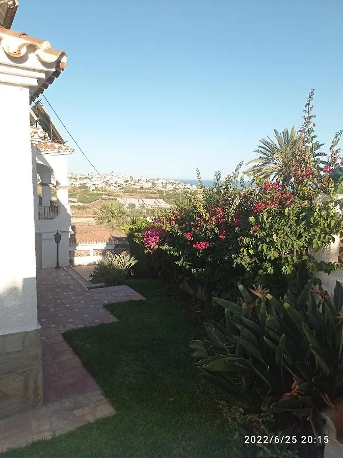 Bonitas Vistas Al Mar Y Terrazas Villa Barbel Torrox Spanien